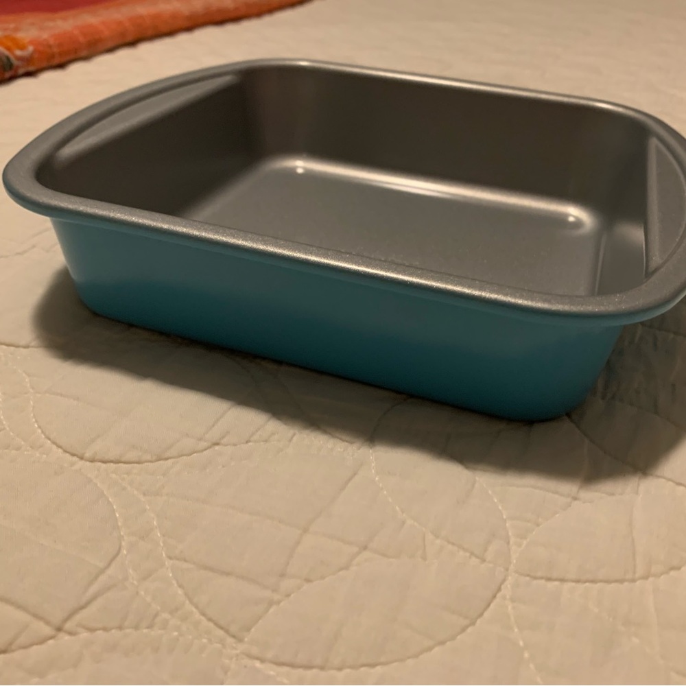 Pampered Chef Blue Baking Pan with Lid - Picture 2 of 7